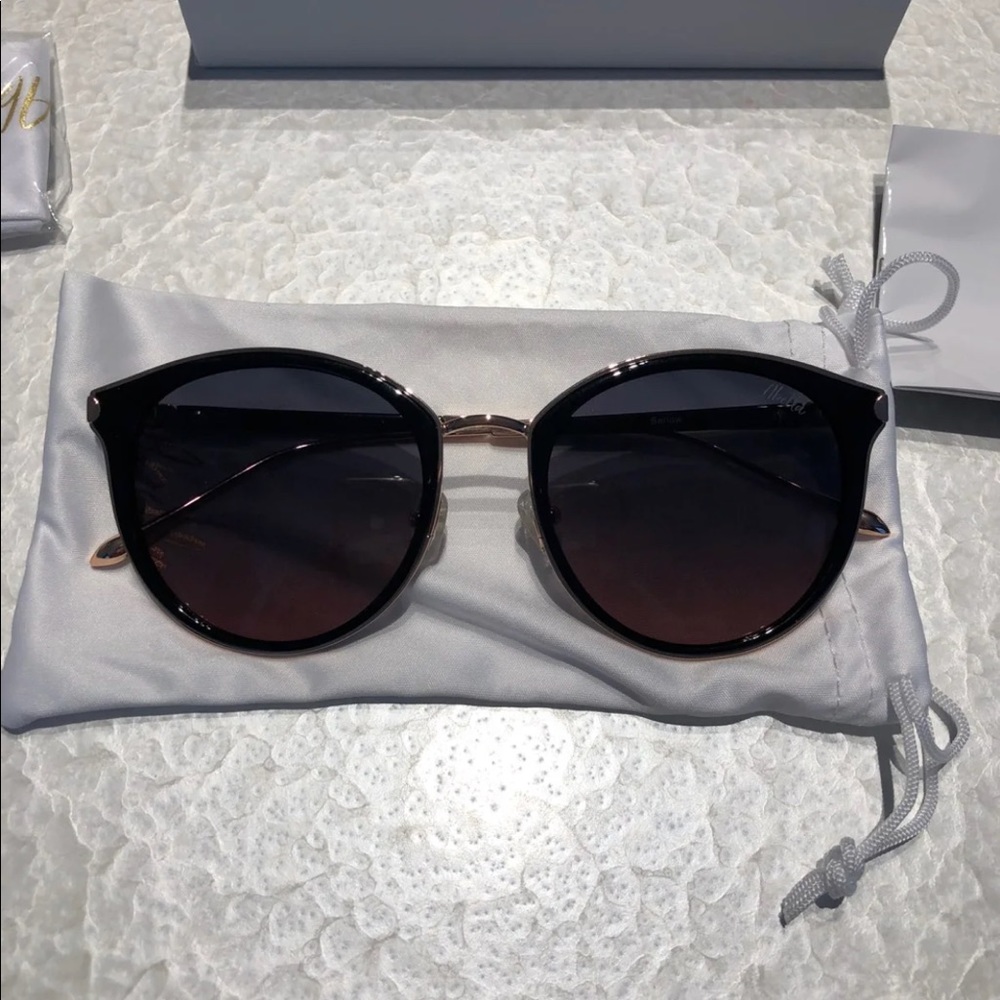 Sunglasses - oversized